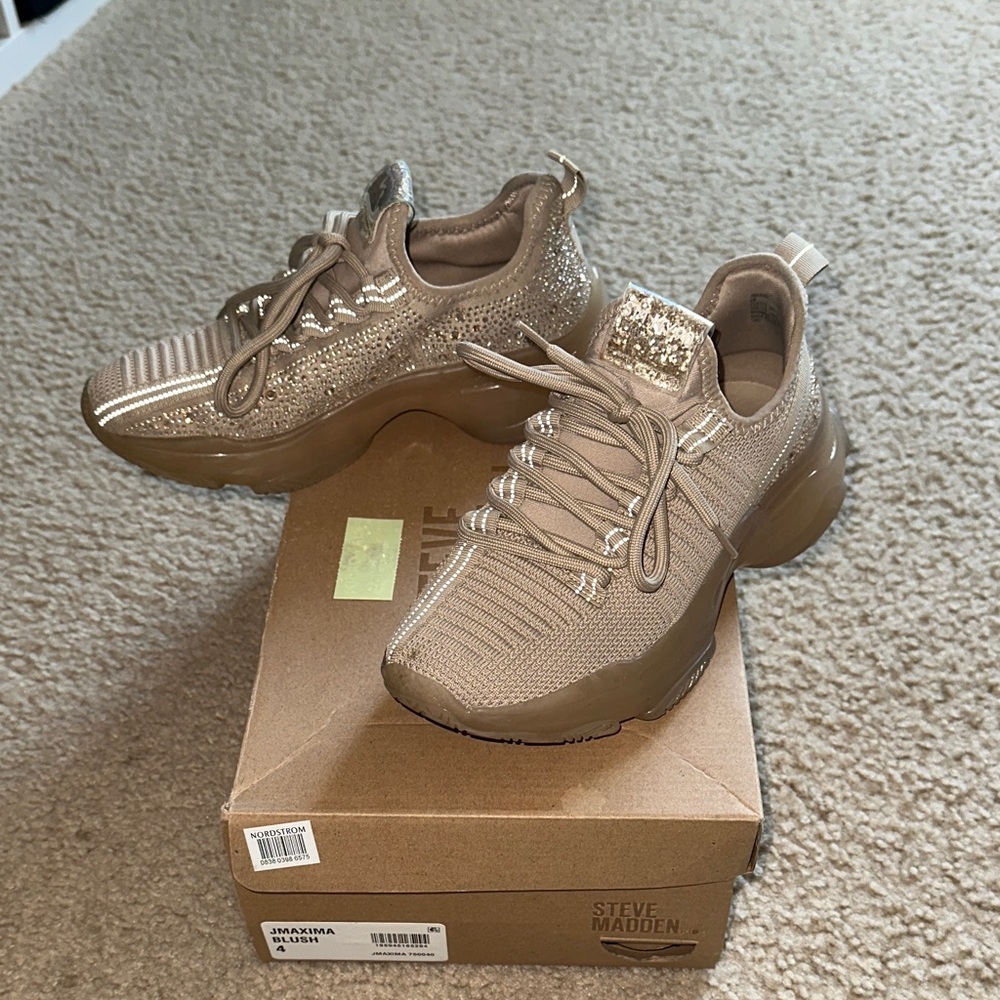 Steve Madden Beige Glitter Sneakers
